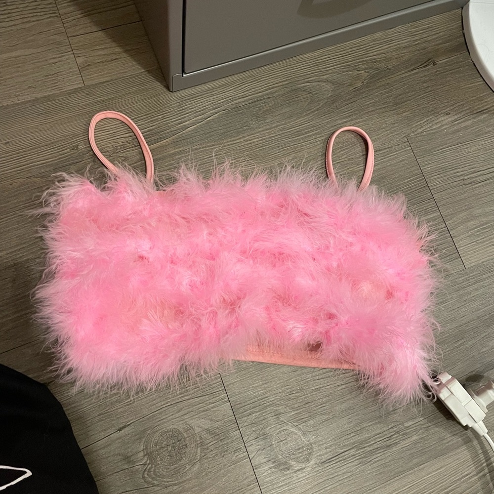 pink fur crop top